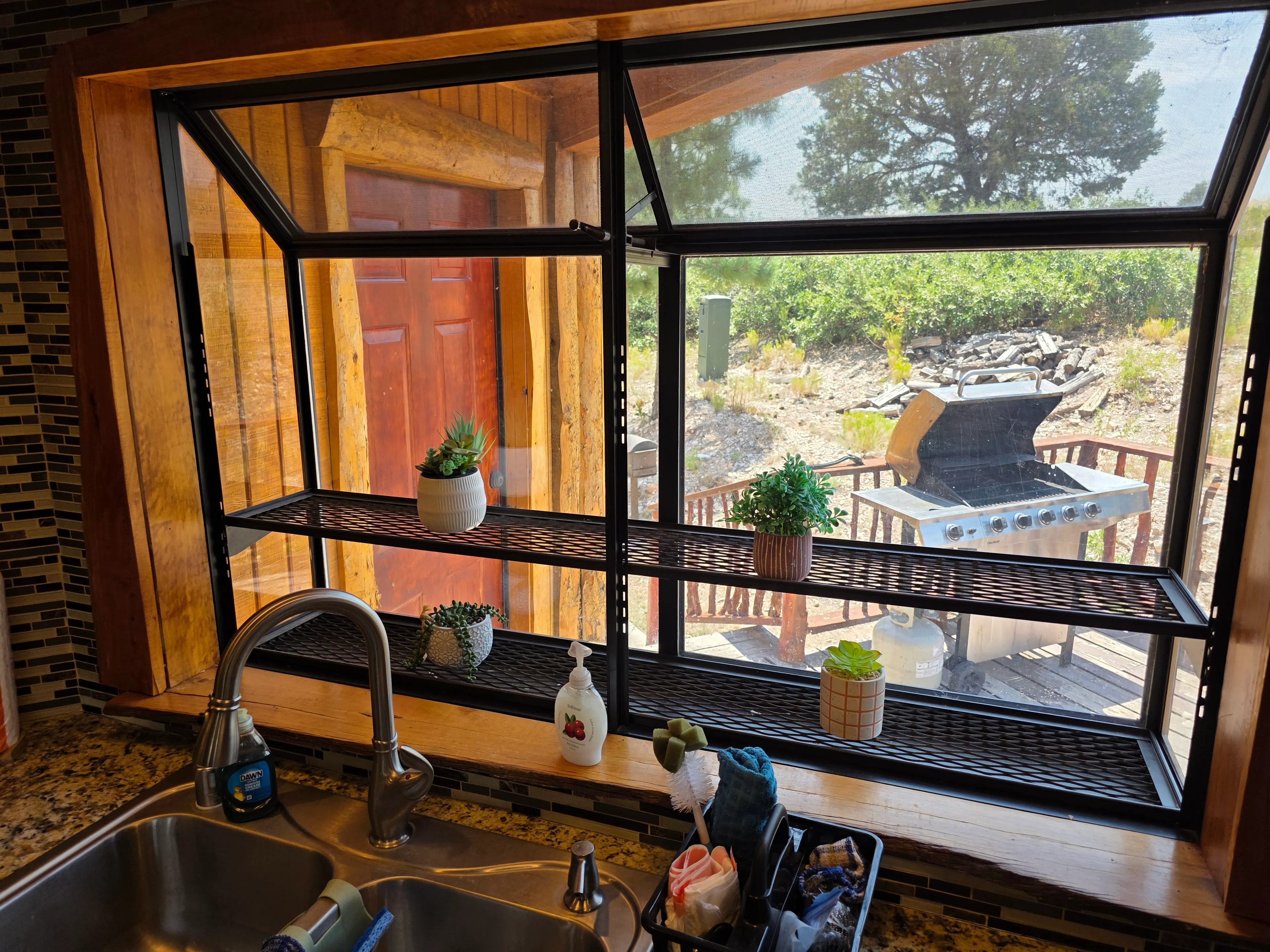 garden window, grill on deck