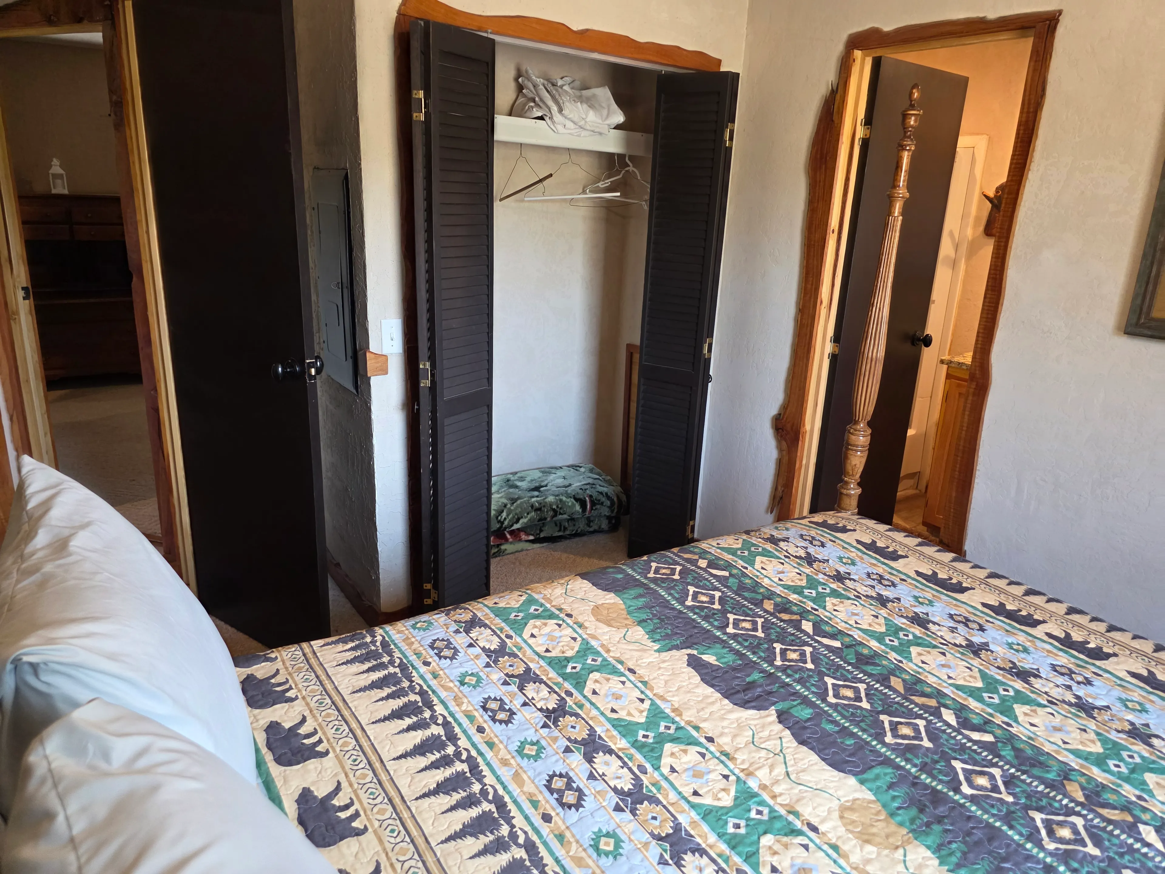 Bedroom closet and ensuite door