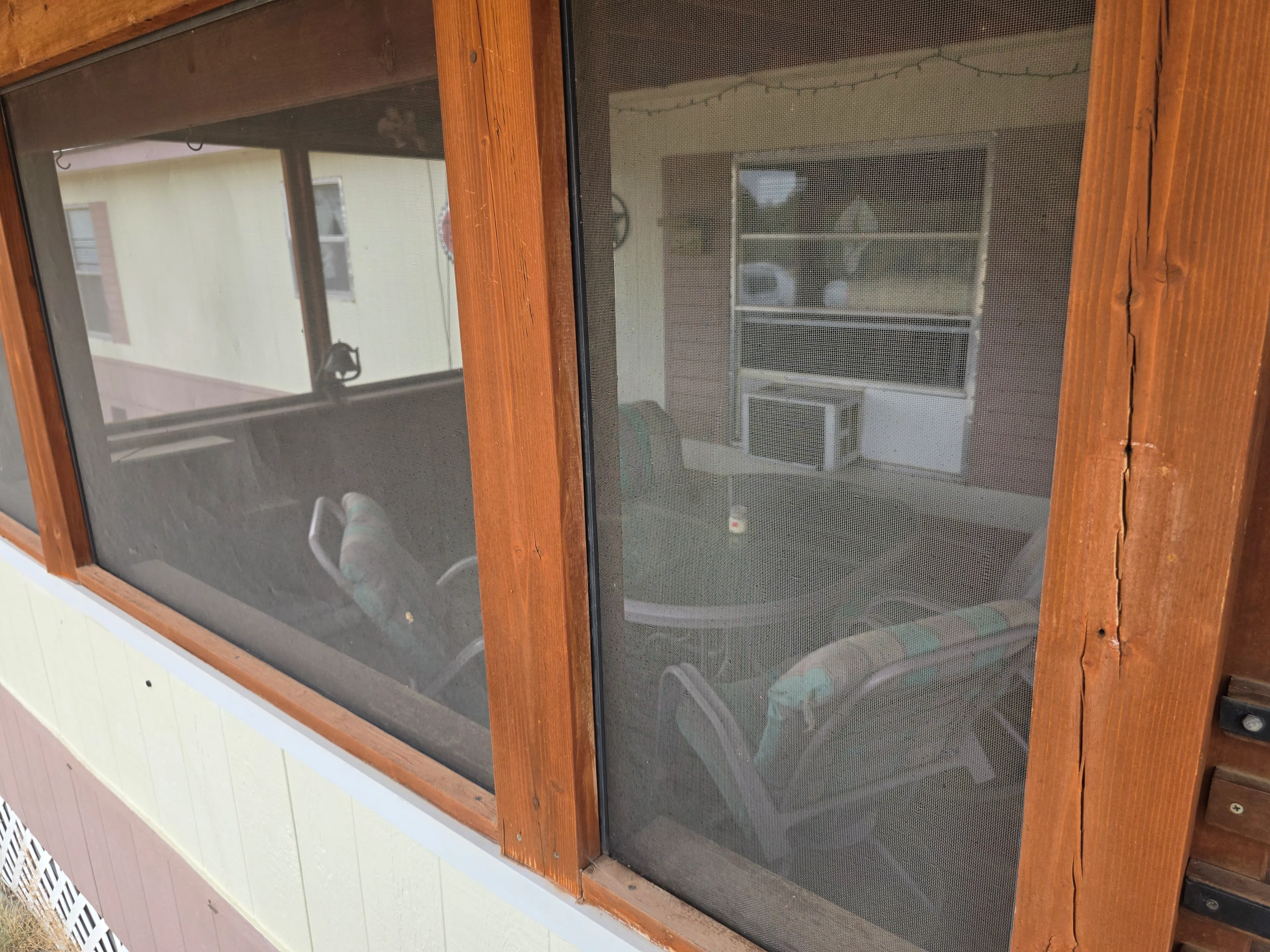 Screened porch seen from outside