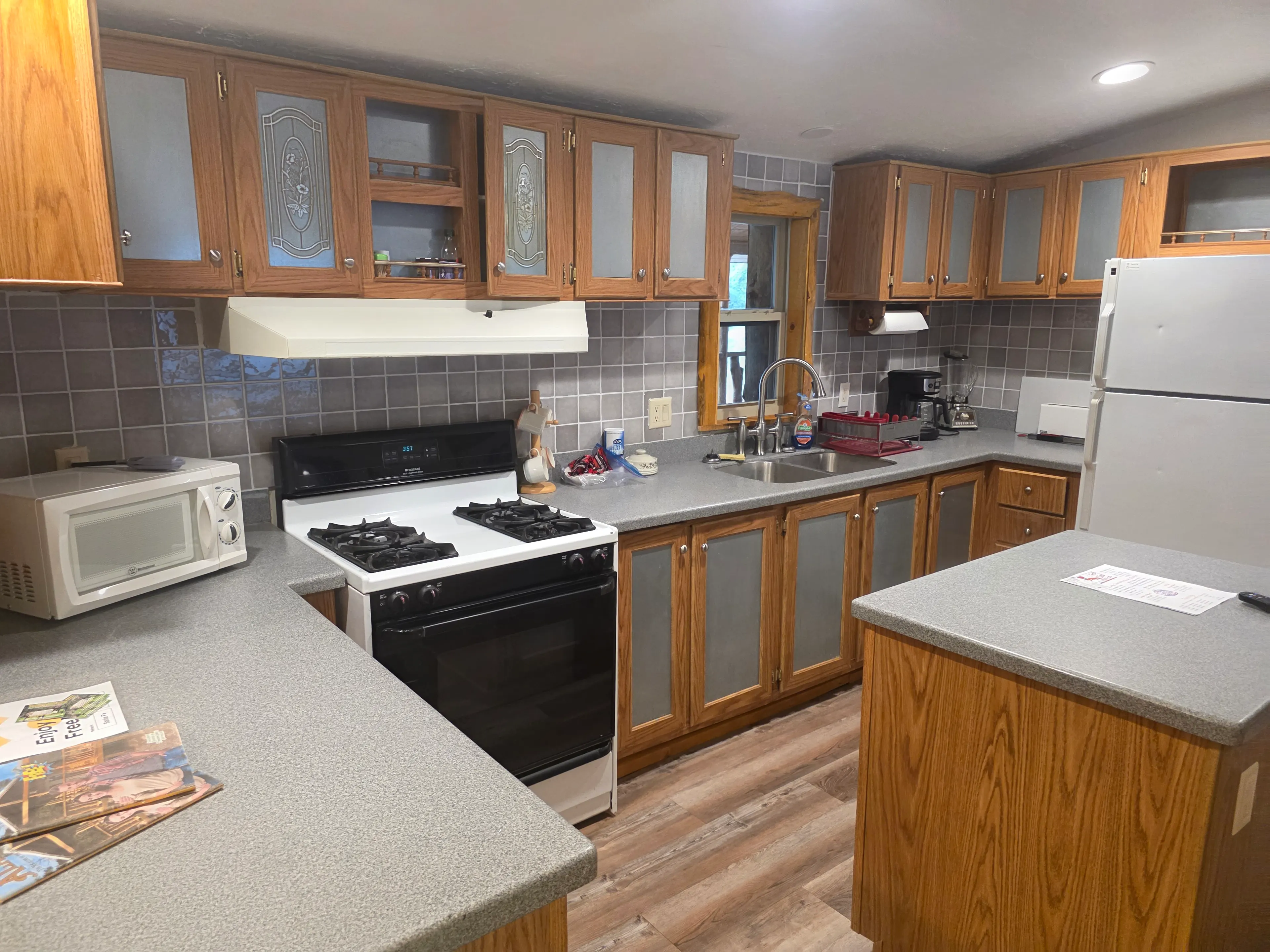 full kitchen with island