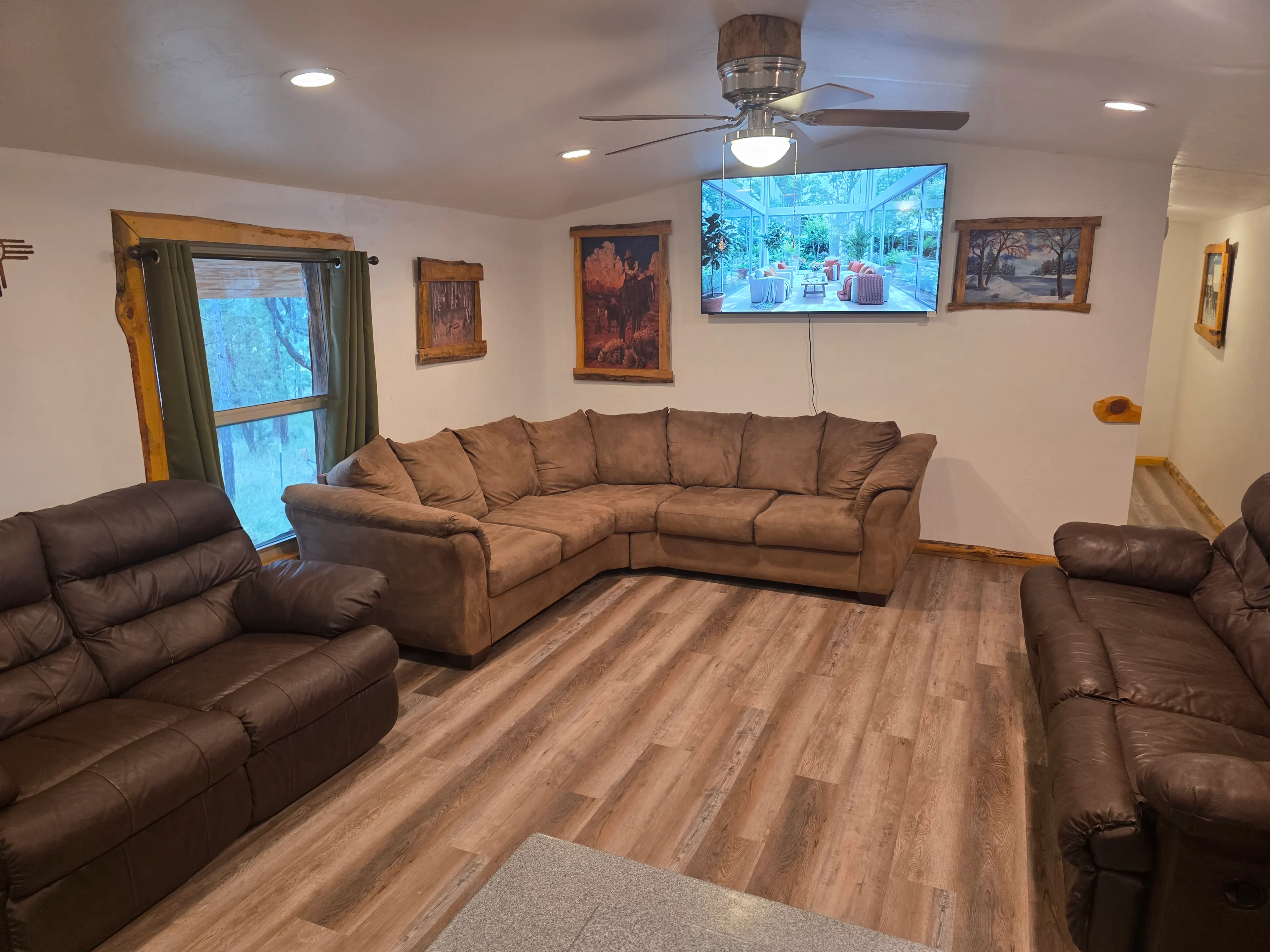 living room sectional, ceiling fan